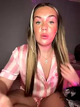 hottie_harleigh69 on StripChat 