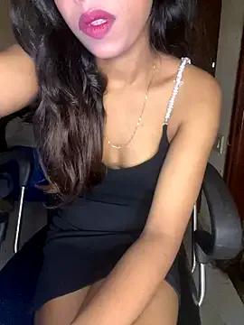 hottiexxxmexxx on StripChat 