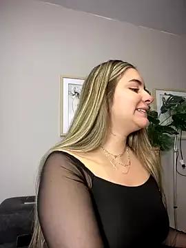 imlindapink on StripChat 