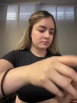 imlindapink on StripChat 