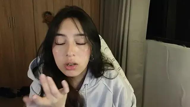 immisssilver on StripChat 