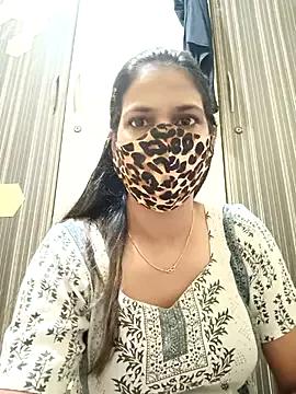 indianliza on StripChat 