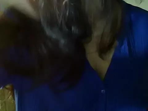 indianninza on StripChat 