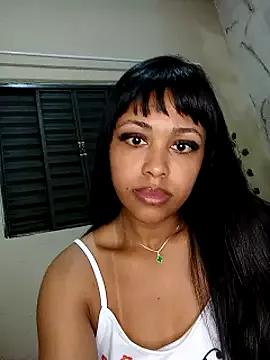 indiazinhabella27 on StripChat 