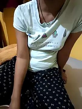 Innocent-pilla on StripChat 