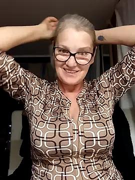 irinamaux on StripChat 