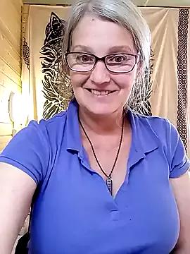 irinamaux on StripChat 