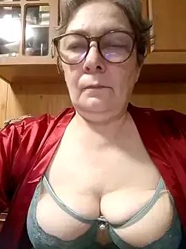 IrinaSweet54 on StripChat 