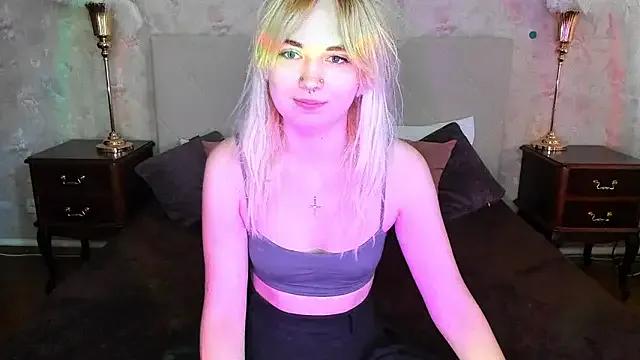 Iriska_mini — suck 3 fingers