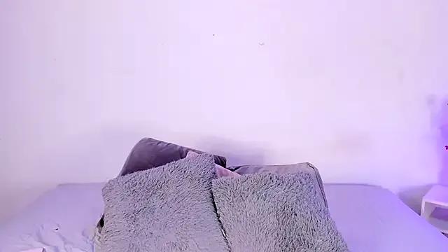 isa_molly on StripChat