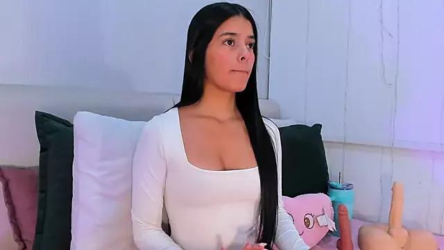 Isaa_Queen on StripChat 