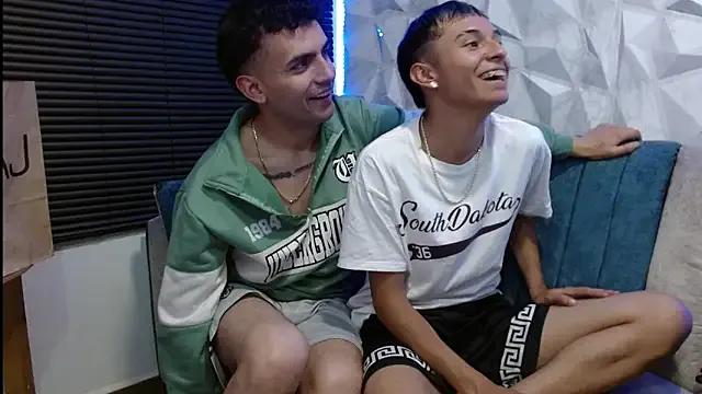 Isaac_tan on StripChat 