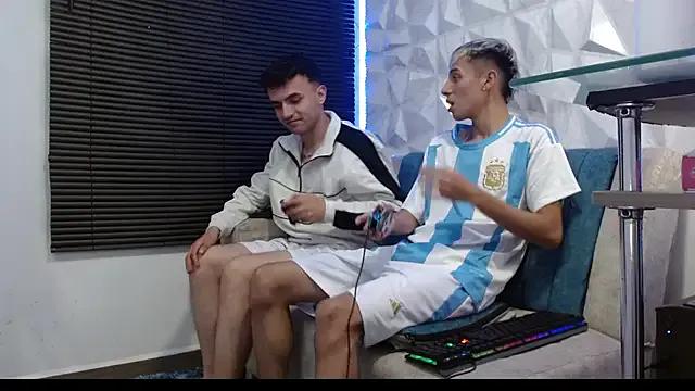 Isaac_tan on StripChat 