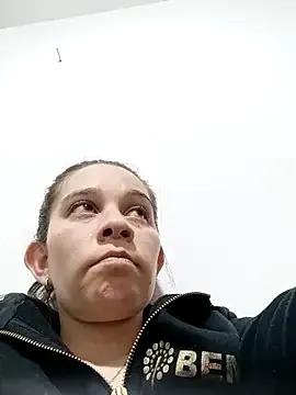 Isabella5_Brown_ on StripChat
