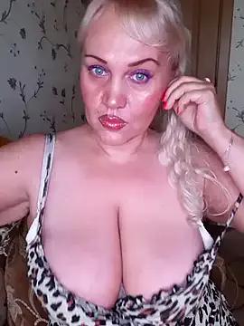 IsabellaBoni — Spank ass25 and fingers