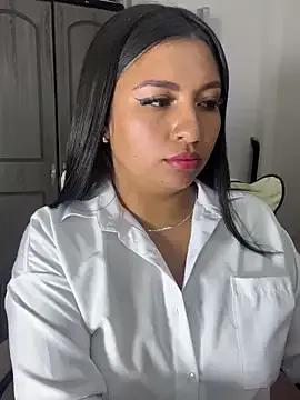 Issa_Santana on StripChat