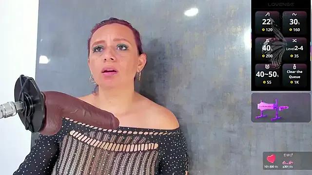 Issys_milf on StripChat 