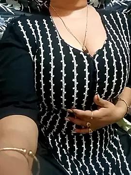 Jaanu_Jaanvi on StripChat 