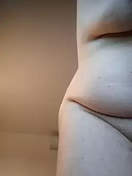 Jassiundich2 on StripChat 