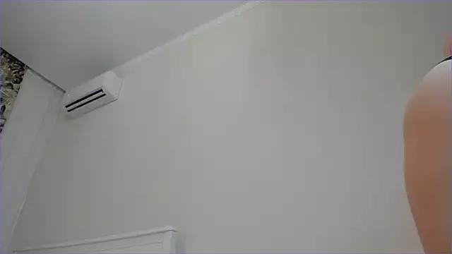 jee_su on StripChat 