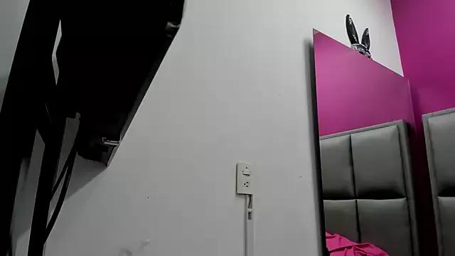 JESSYCORTES on StripChat 