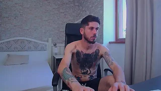 JonahShaw on StripChat