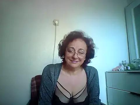 Julia54391 on StripChat