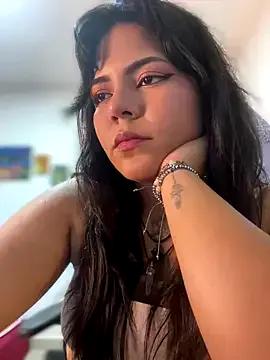 JulianaCastillo on StripChat