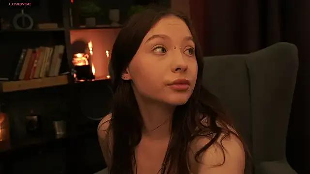 june_mooon on StripChat