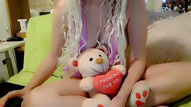 Kaaarinaa — play with my tits