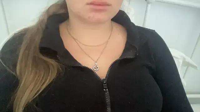 KaraLeee — WATCH ME GET MY BOOBIES OUT FOR YOU 