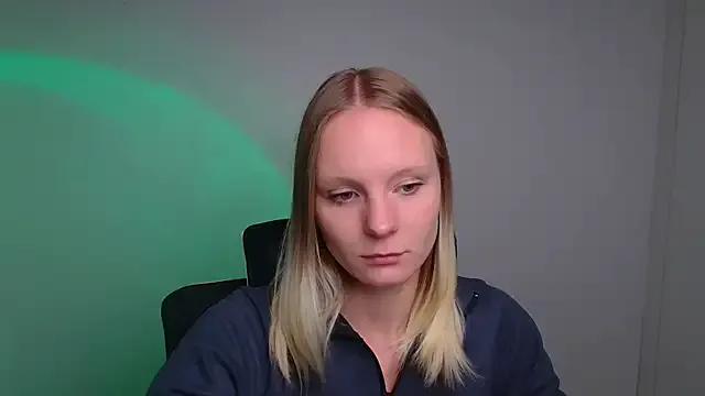 Kassandra_XX on StripChat
