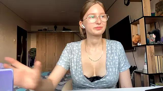 KATTIE_SLOWFiRE on StripChat 