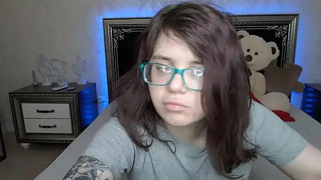 Katty_Kitty9999 on StripChat 
