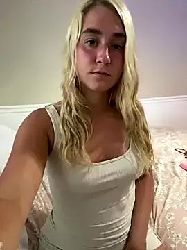 Kaylayoung12 — Freechat on StripChat