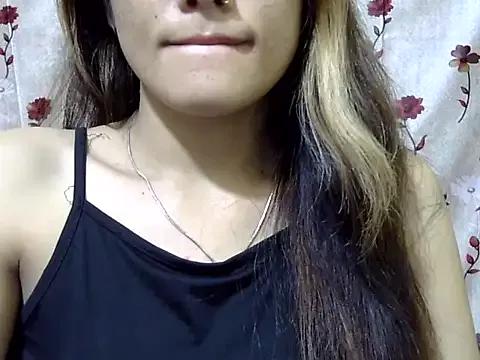 Kayra__00 — Freechat on StripChat