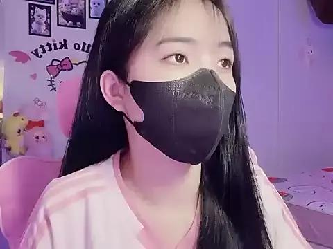 keelinnn19 on StripChat 