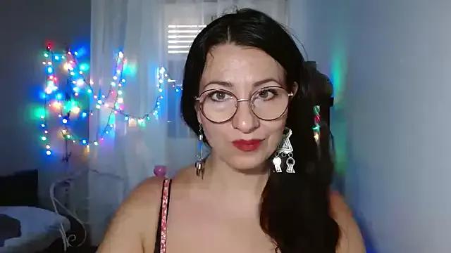 KeisyNeonX on StripChat