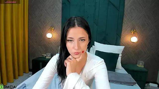 Kelly-Sims on StripChat 