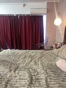Kelly_Bliss on StripChat