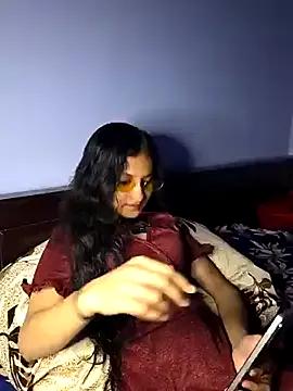 Khadija37 on StripChat
