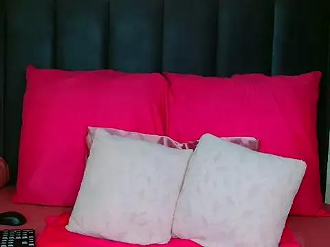 Kiaralane_xx — Freechat on StripChat
