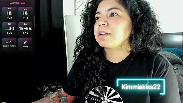 kimmiakiss22 — Freechat on StripChat