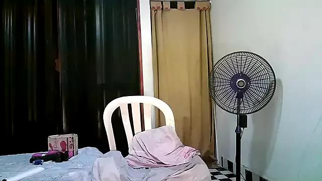 kimmiemm on StripChat 