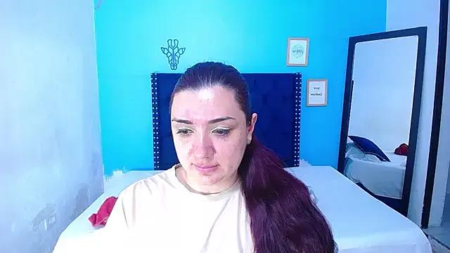 kinky_redhead18 on StripChat 