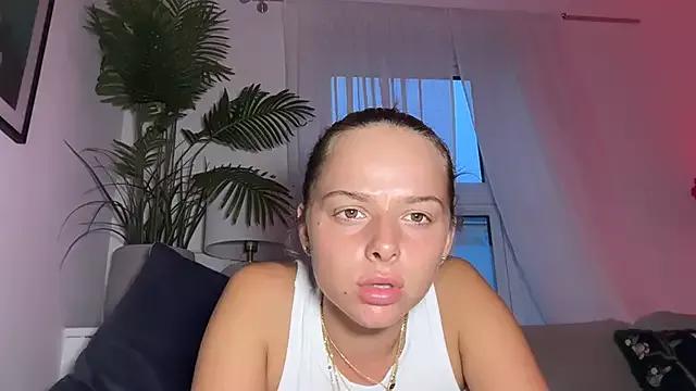 KinkyXkaylee on StripChat 