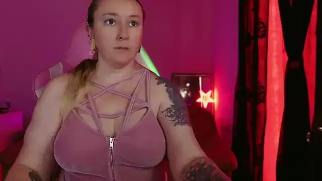 kisicaxx on StripChat 