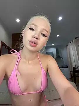 Kiss_Avrora_ on StripChat 