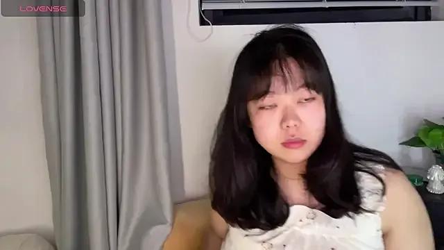 Kittenfishing on StripChat 