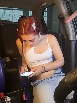 Kitty_firee on StripChat 